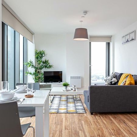 X1 Apartments Salford Quays ภายนอก รูปภาพ