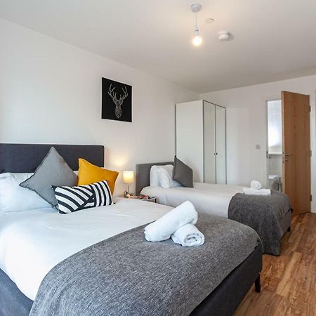 X1 Apartments Salford Quays ภายนอก รูปภาพ