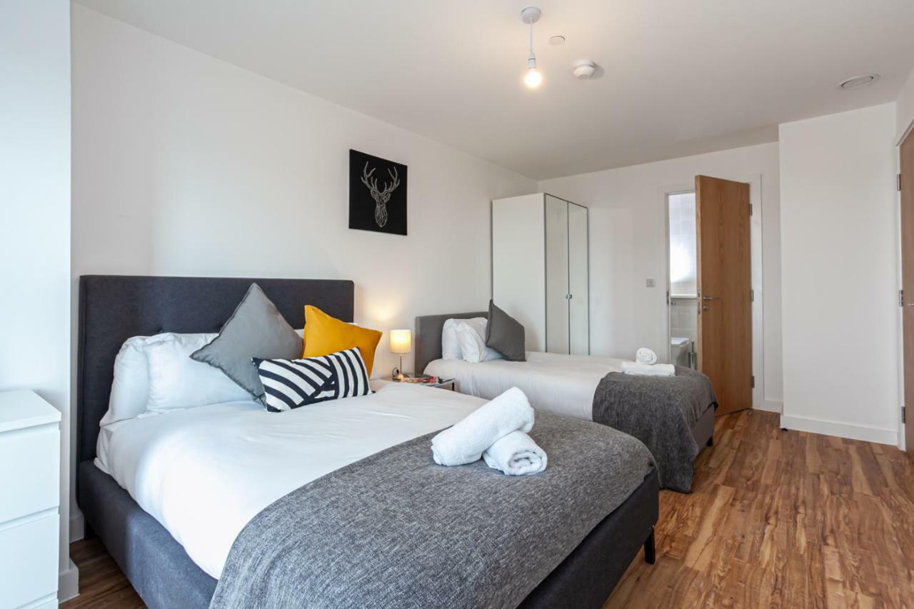 X1 Apartments Salford Quays ภายนอก รูปภาพ